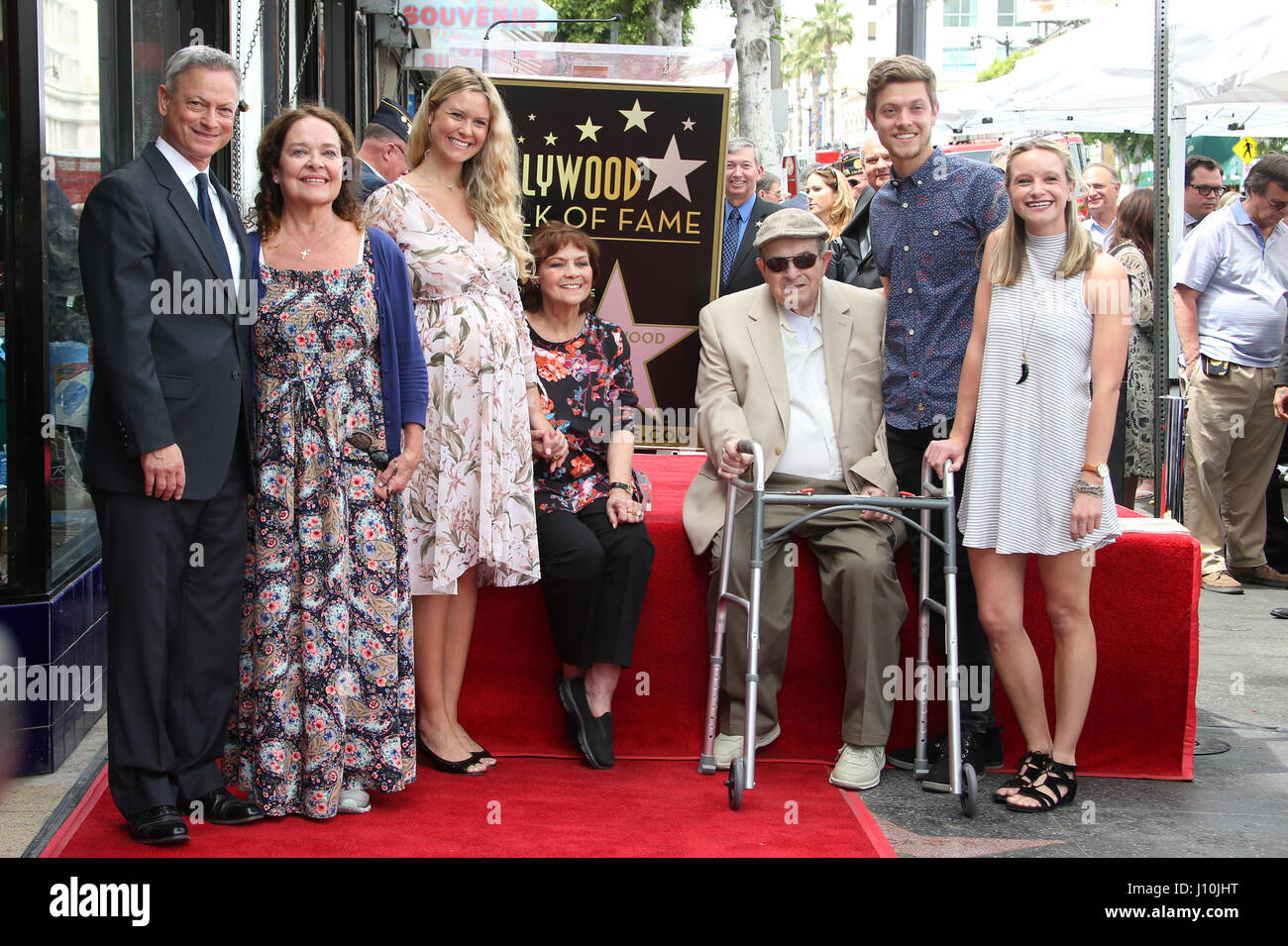 Hollywood, Ca. 17th Apr, 2017. Gary Sinise, Moira Sinise and family, At Gary  Sinise Honored With Star On The Hollywood Walk Of Fame At The Hollywood  Walk Of Fame In California on