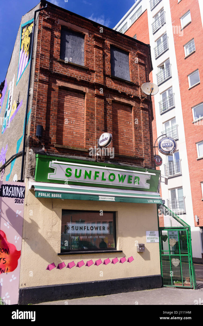 Sunflower Pub in Belfast. Used to be 'The Tavern Bar' during the Troubles. It retains the famous door security cage to prevent shootings. Stock Photo