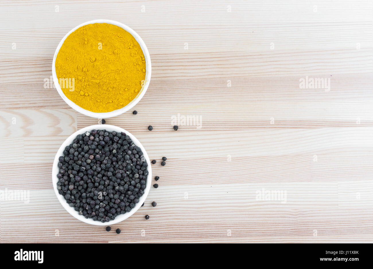 Turmeric and black pepper Stock Photo Alamy