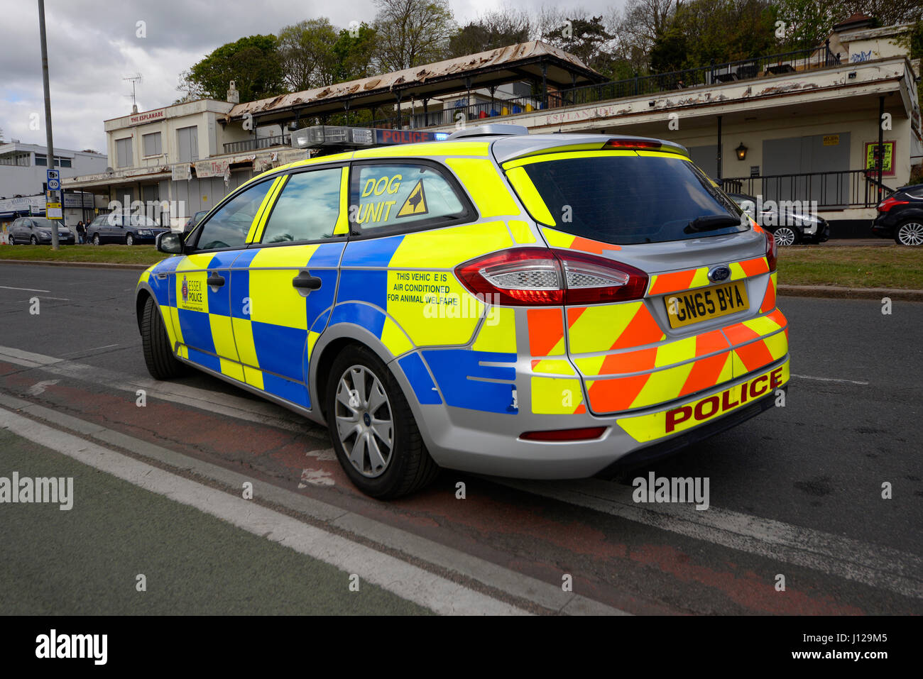 Dog unit police car parked outside the closed down Esplanade Pub on the Western Esplanade, Southend, Essex, UK Stock Photo