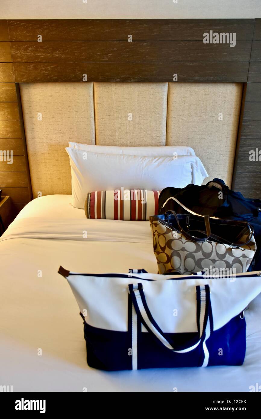 Hotel room bags bed hires stock photography and images Alamy