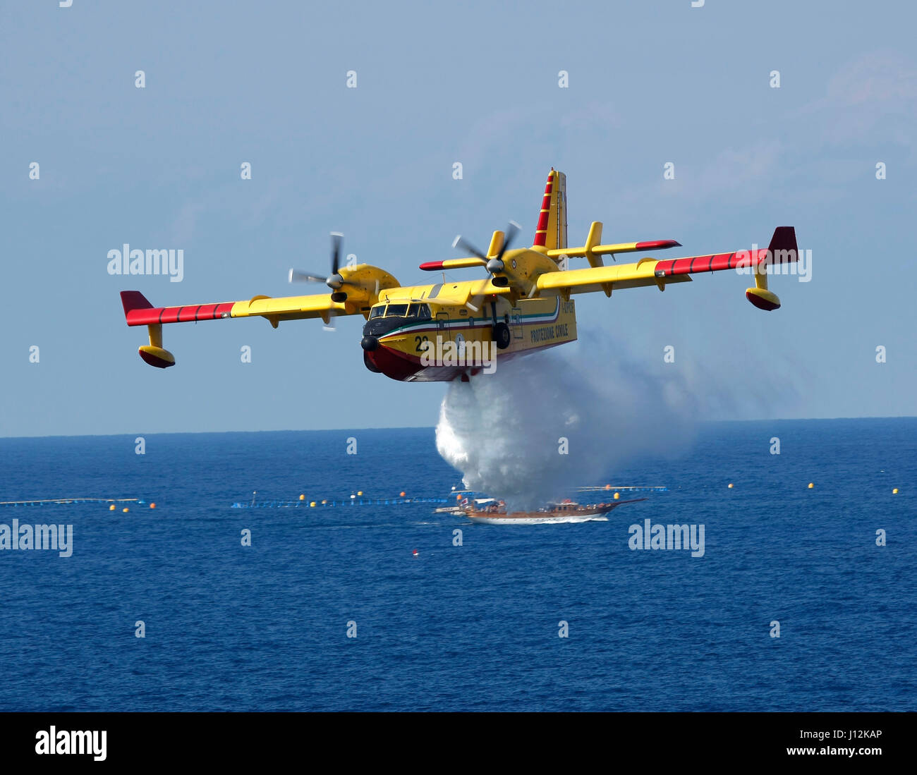 A Bombardier water bomber of the Italian Protezione Civile demonstrates