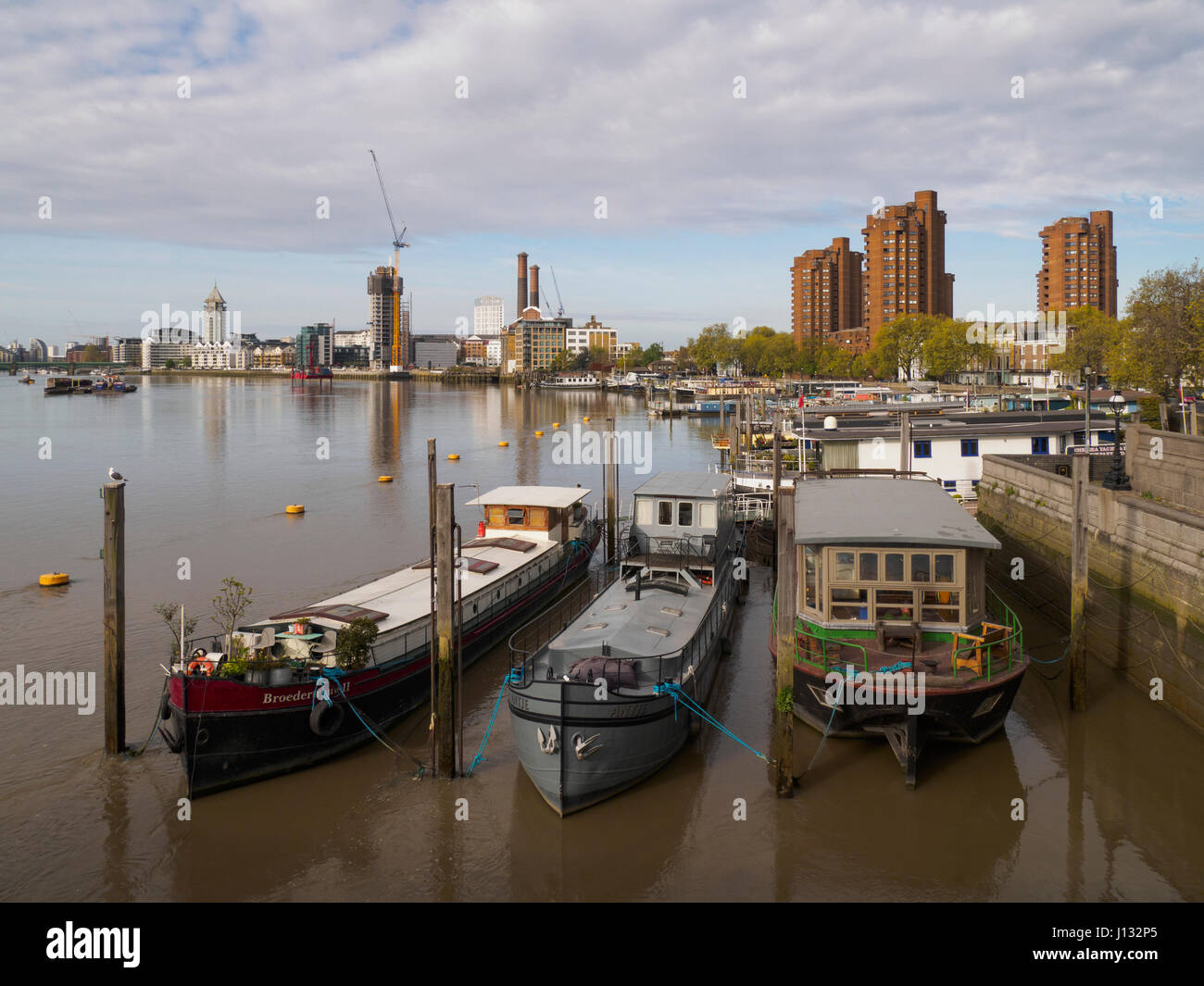 Houseboats chelsea london hires stock photography and images Alamy