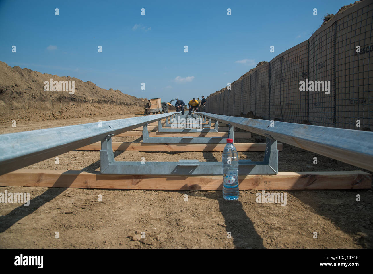 Target system assembly hi-res stock photography and images - Alamy
