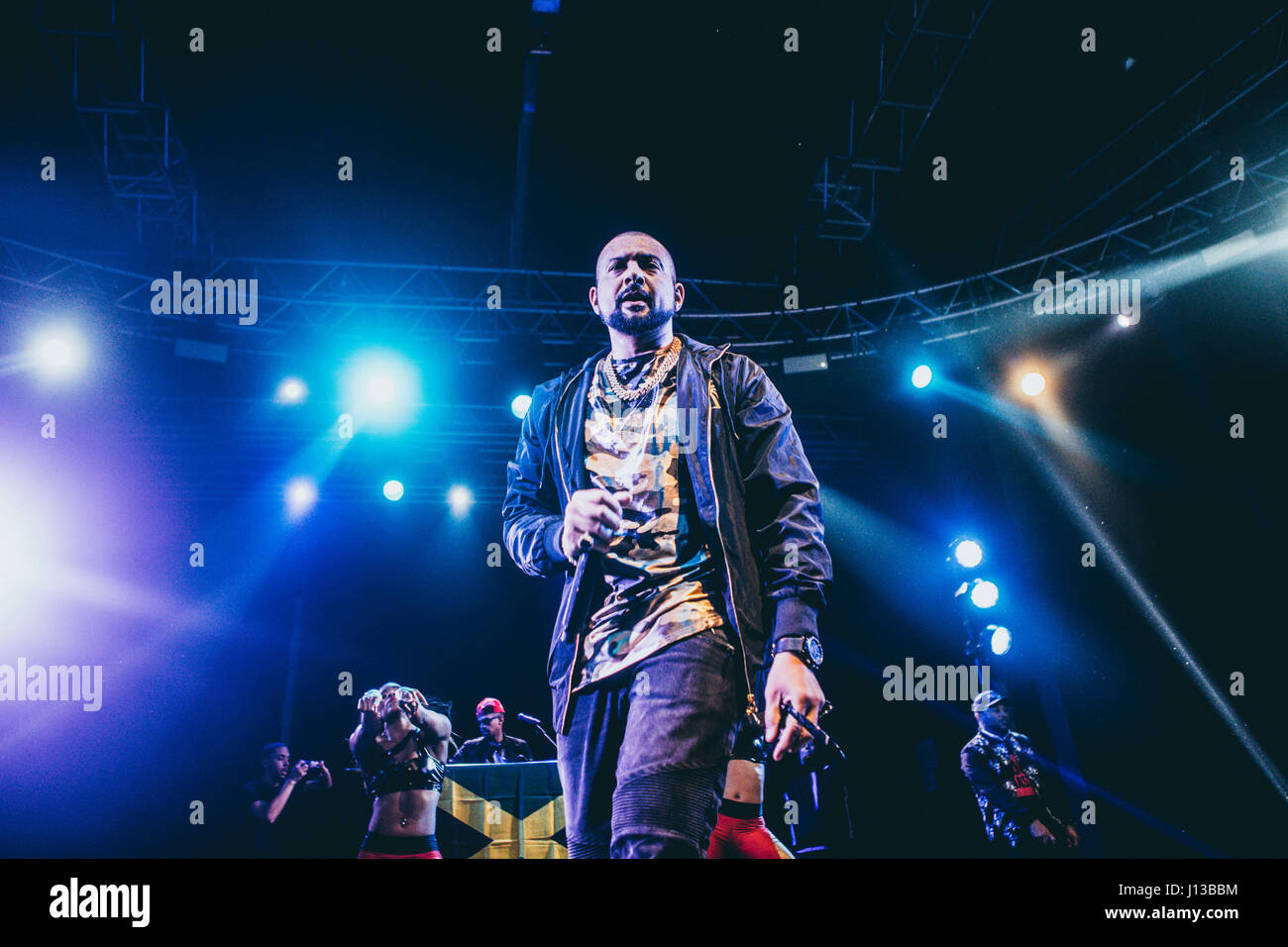 Jamaican rapper Sean Paul performs live at Fabrique (Photo by Mairo