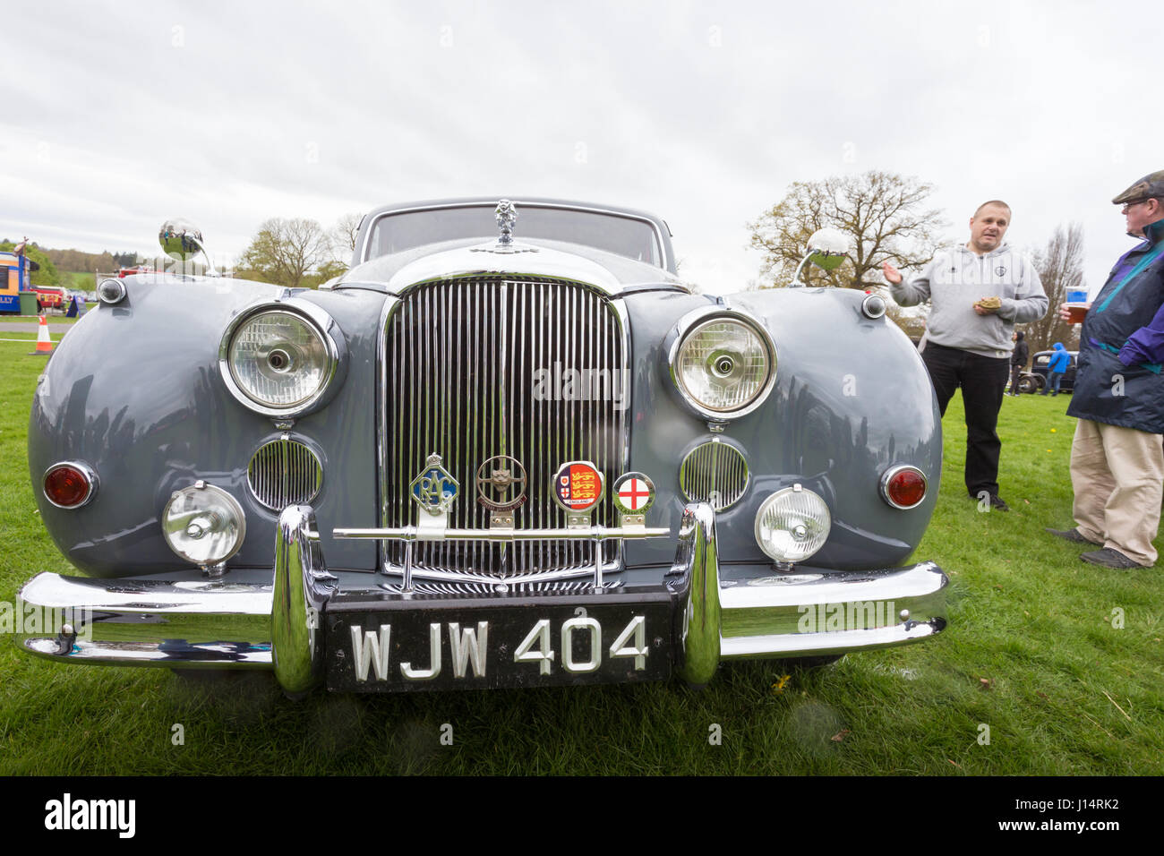 Vintage jaguar car hires stock photography and images Alamy