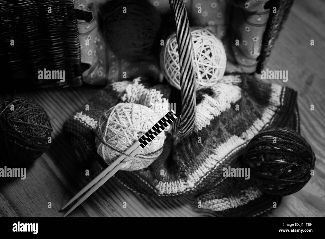 Cotton white cotton box Black and White Stock Photos & Images - Alamy