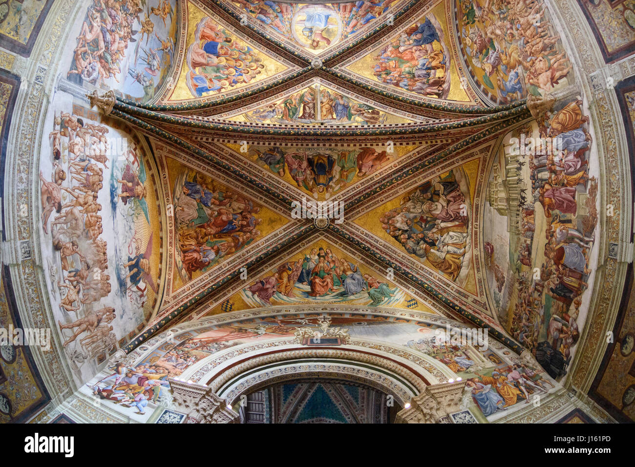 Orvieto. Umbria. 15th century frescoes in the Chapel of San Brizio (La  cappella di San Brizio, o cappella Nova), of the Duomo of Orvieto. In 1447  Fra Stock Photo - Alamy
