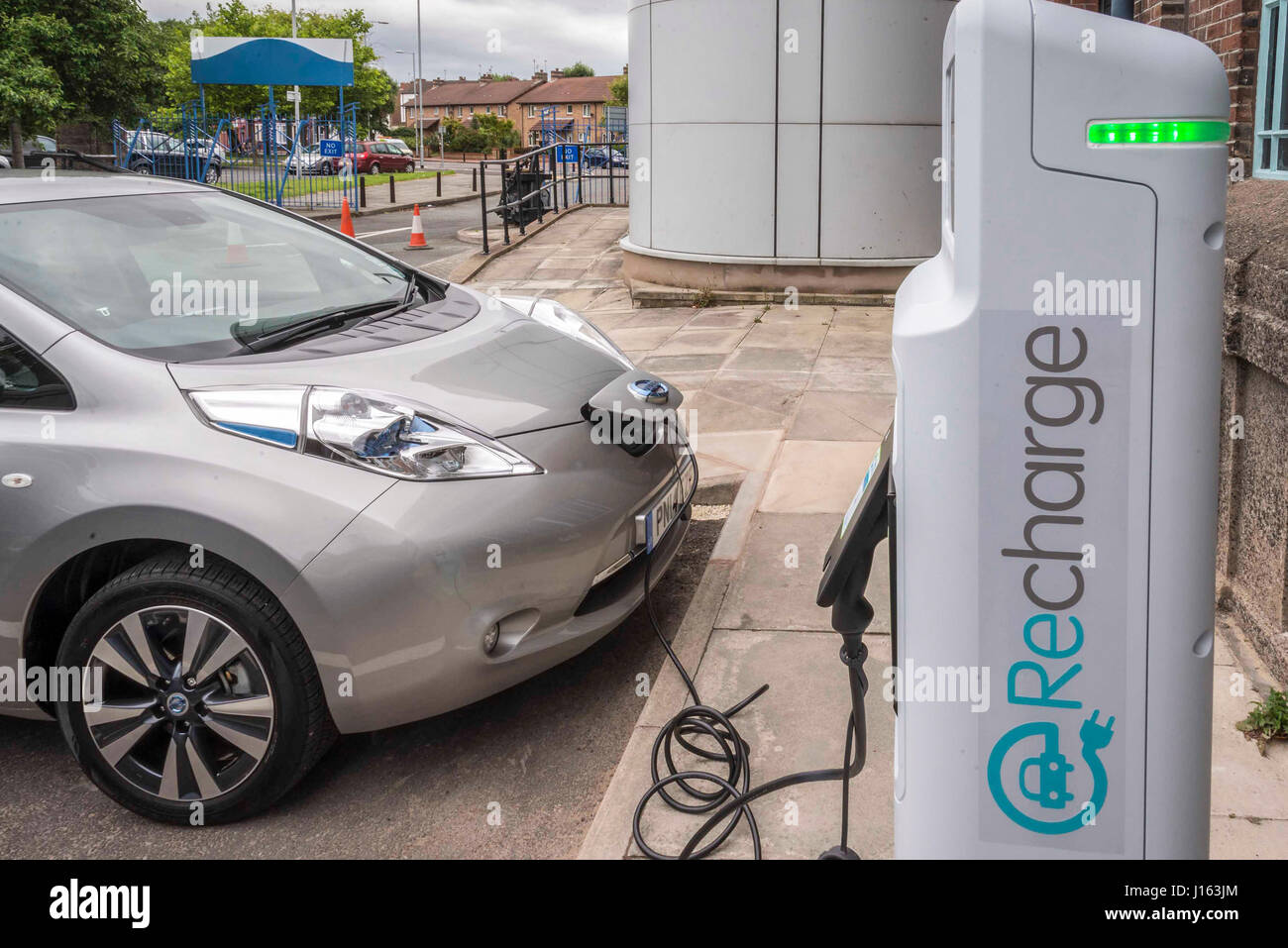 Electric car charging point hires stock photography and images Alamy