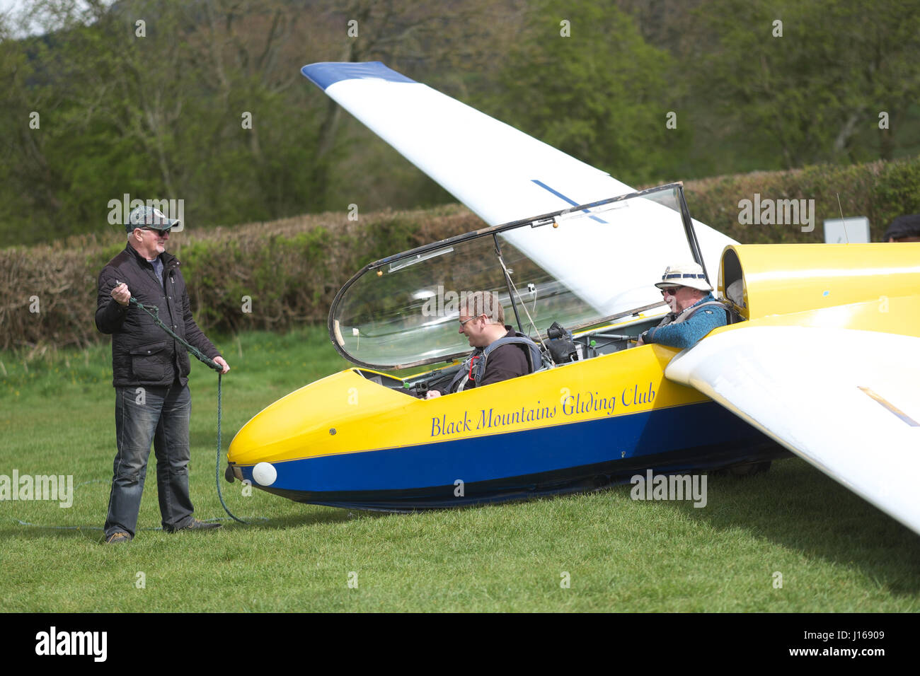 Talgarth, Powys, Wales - The Black Mountains Gliding Club fly gliders from the grass airfield Stock Photo