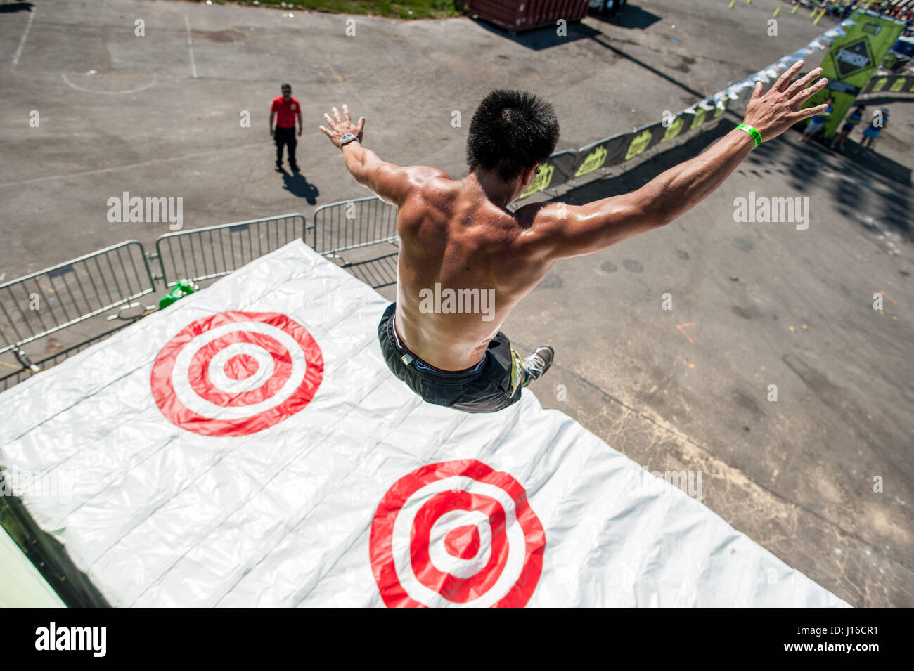 Crash Course Obstacles EXTREME obstacle course Tough Mudder has come to New York City have got ...