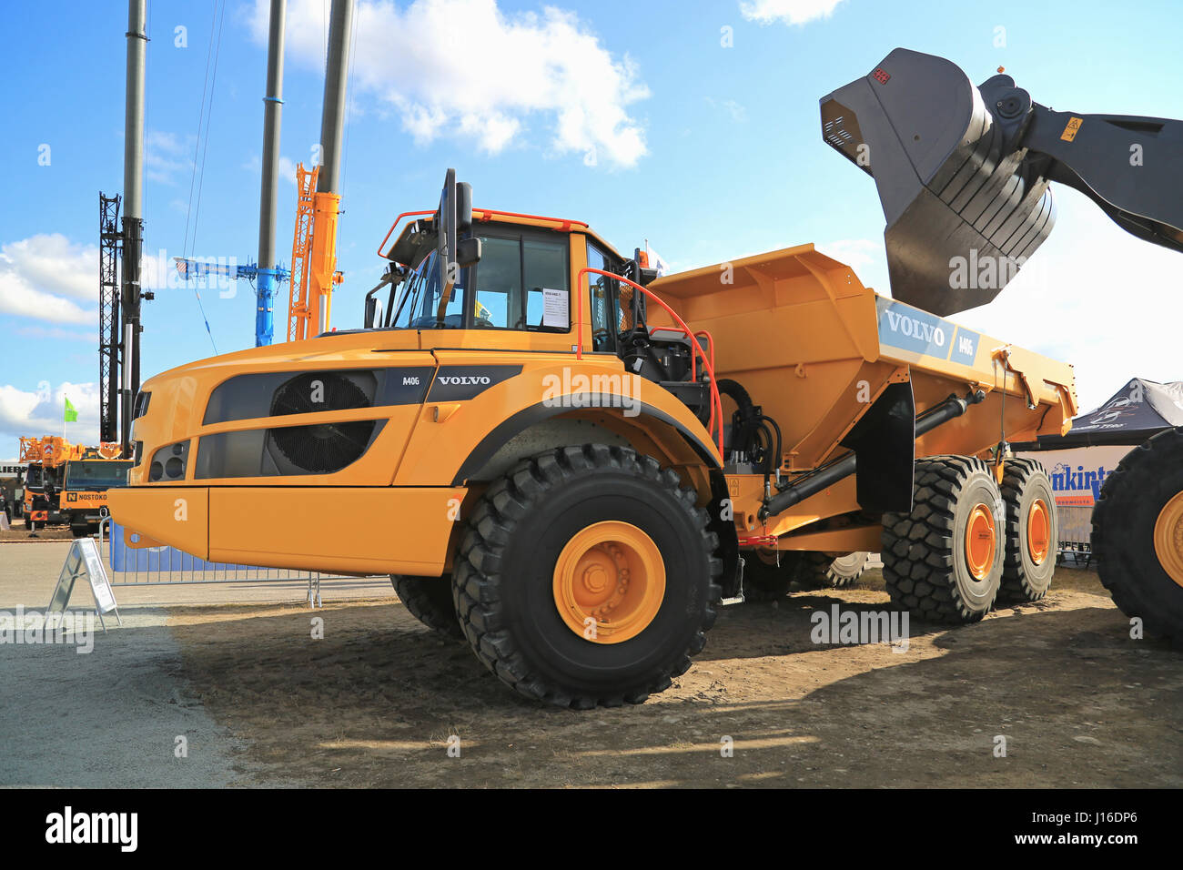 Volvo articulated dumper truck hi-res stock photography and