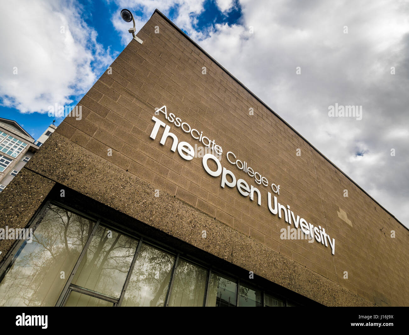 Associate College of the Open University sign on Hull School of Art and Design building. Stock Photo