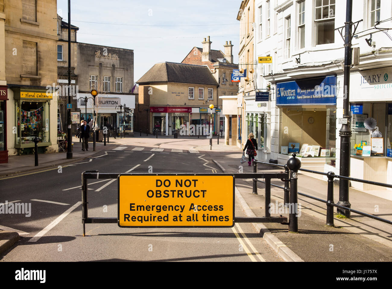 Notice at entrance to the High Street when closed to traffic during the day Stock Photo