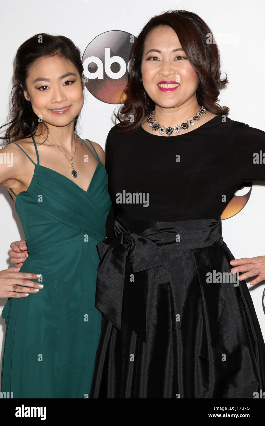 Krista marie yu suzy nakamura hi-res stock photography and images - Alamy