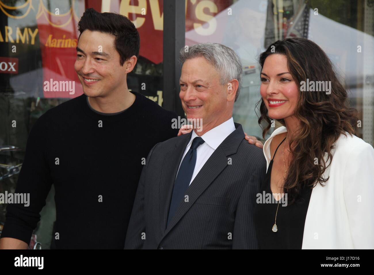 Hollywood, California, USA. 17th Apr, 2017. I15899CHW.Gary Sinise Honored With Star On The Hollywood Walk Of Fame .6664 Hollywood Boulevard in front of The Supply Sergeant, Hollyood, CA.04/17/2017.DANIEL HENNEY, GARY SINISE AND ALANA DE LA GARZA . © Clinton H.Wallace/Photomundo International/ Photos Inc Credit: Clinton Wallace/Globe Photos/ZUMA Wire/Alamy Live News Stock Photo