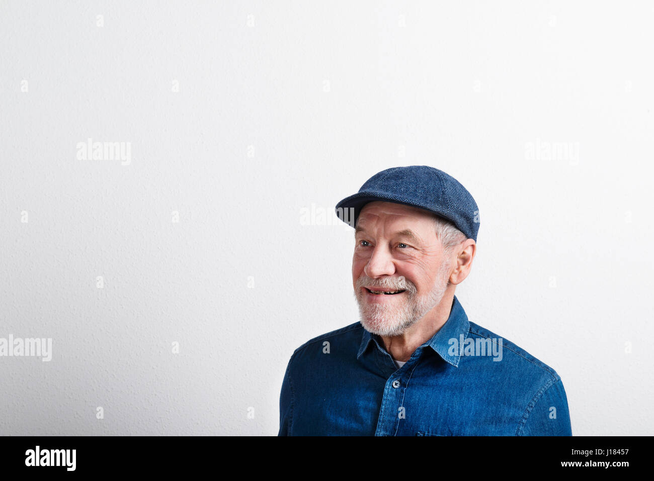 Man With Flat Cap High Resolution Stock Photography and Images - Alamy