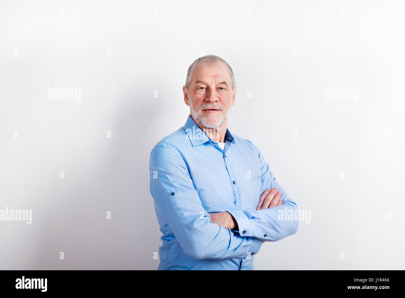 Man in light blue shirt hi-res stock photography and images - Alamy