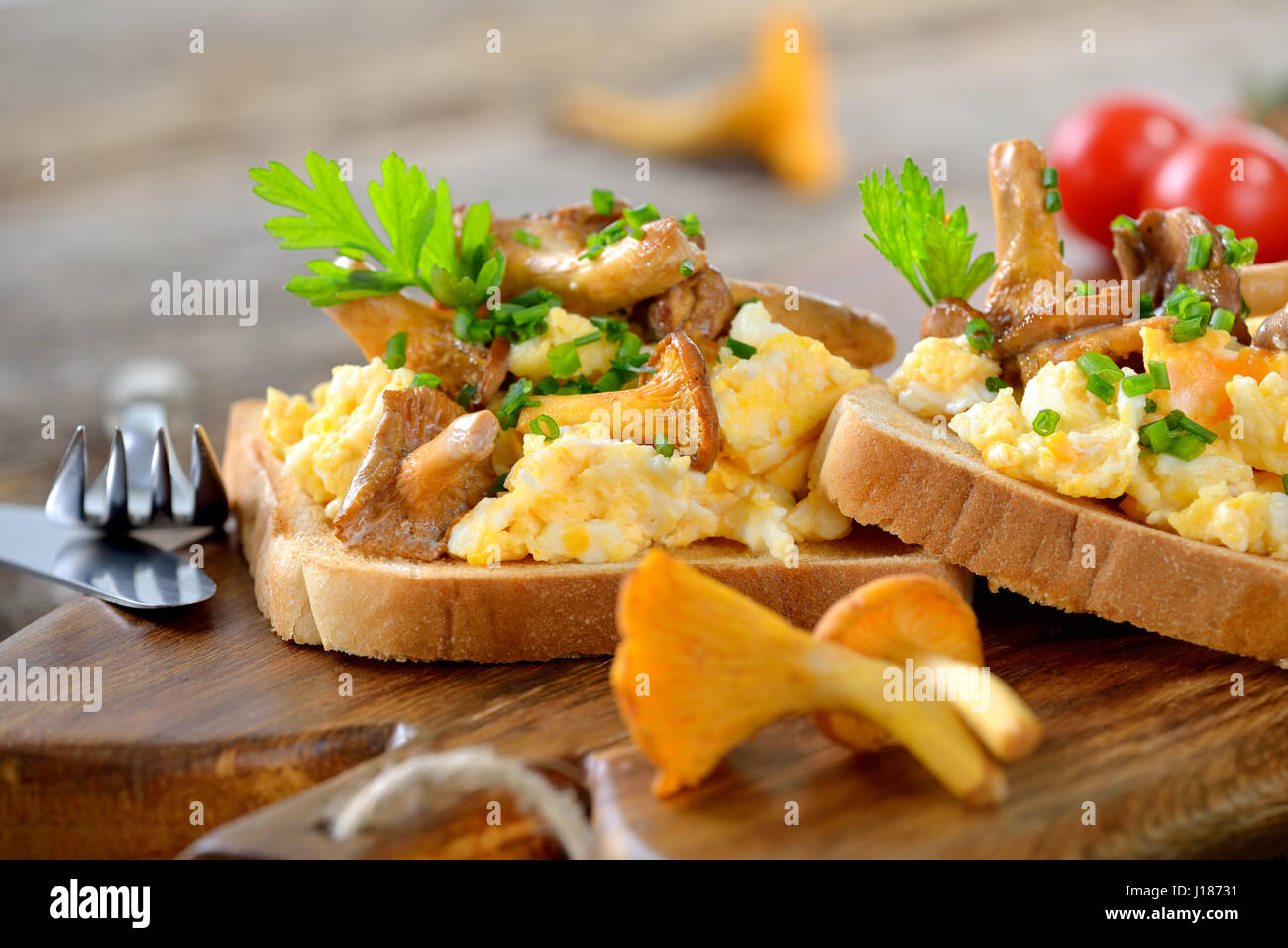 Toast bread with scrambled eggs hi-res stock photography and images - Alamy