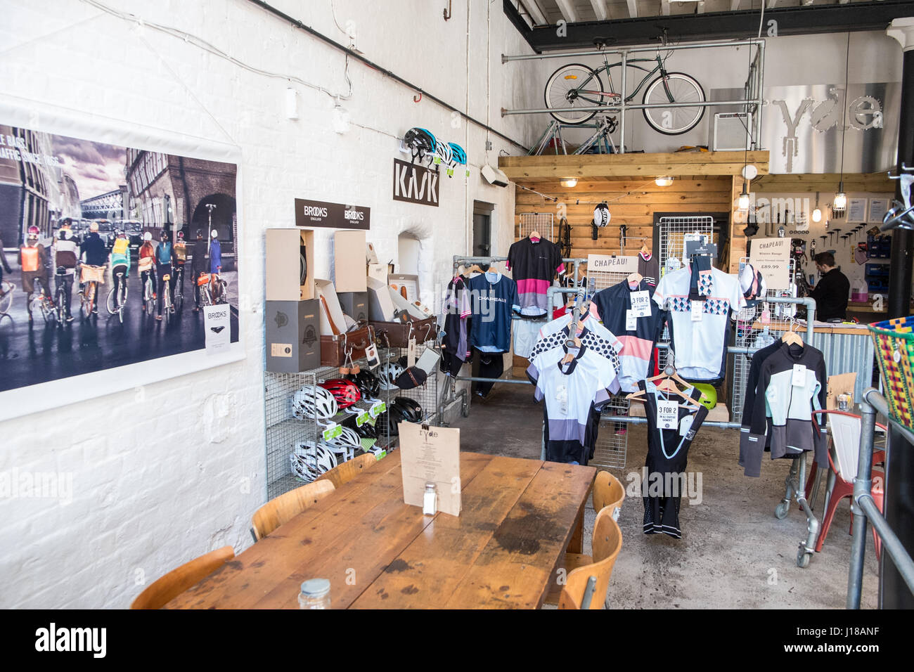 Bicycle coffee hires stock photography and images Alamy