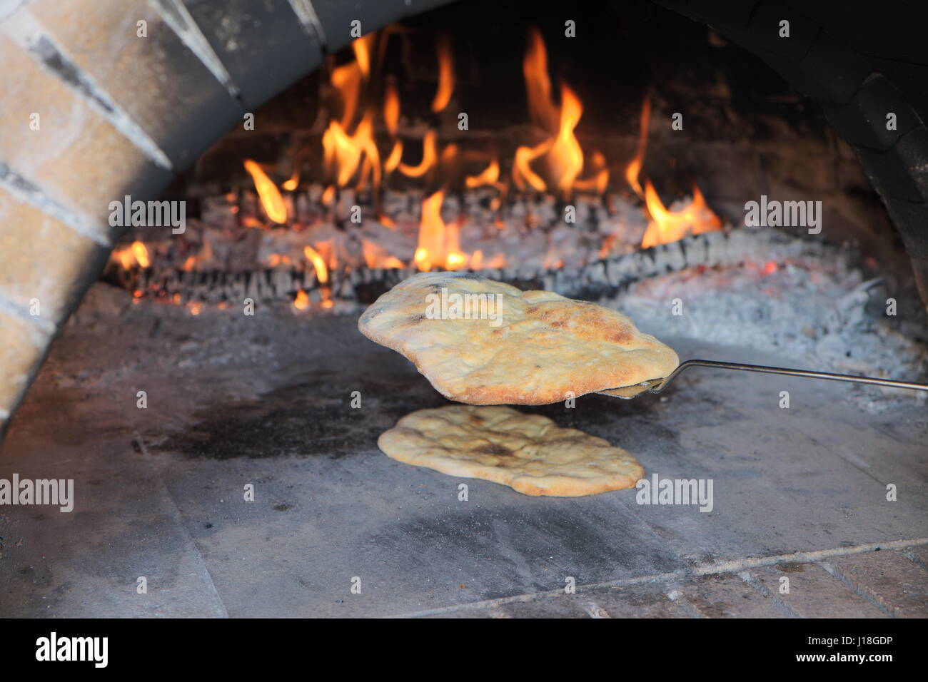 Flat share oven hires stock photography and images Alamy