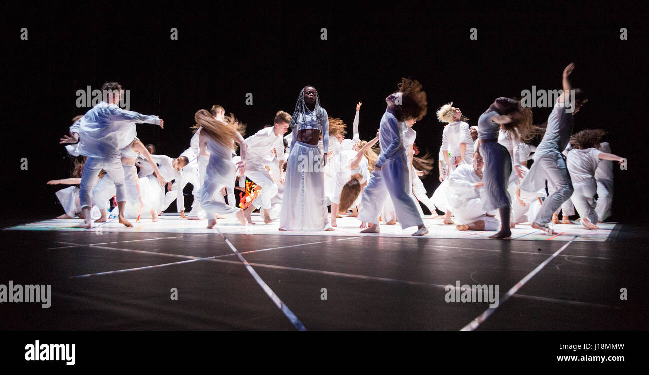 Stage dance ensemble hi-res stock photography and images - Page 13 - Alamy