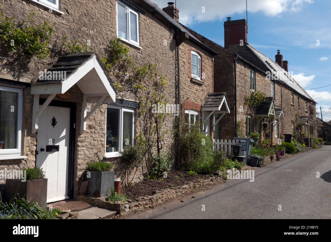 Middle barton hires stock photography and images Alamy