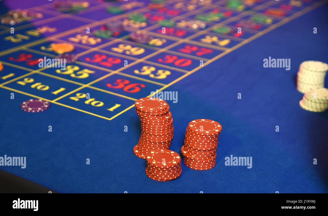 Roulette wheel spinning ball hires stock photography and images Alamy