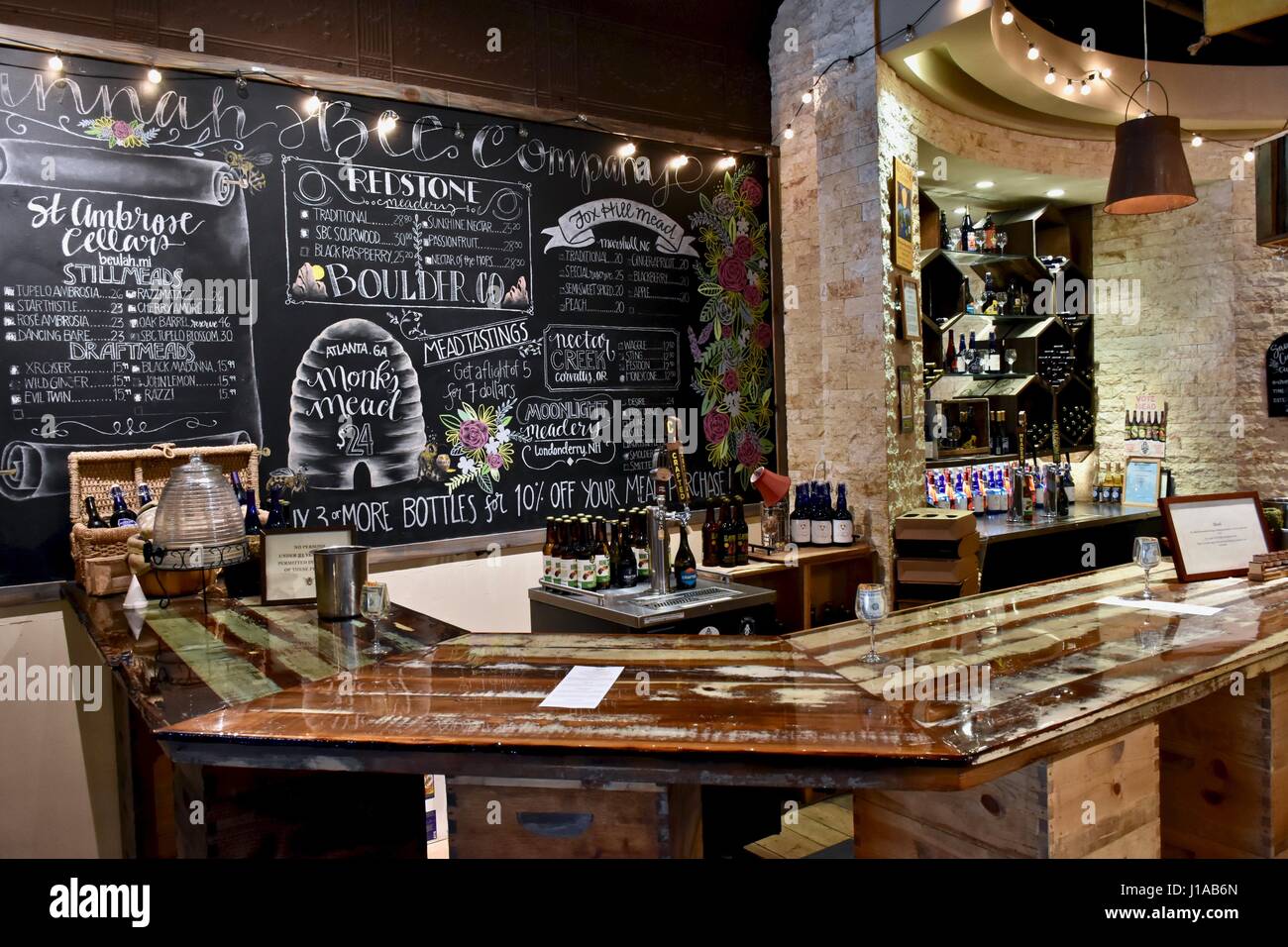 Mead tasting room at the Savannah Bee Company Stock Photo Alamy