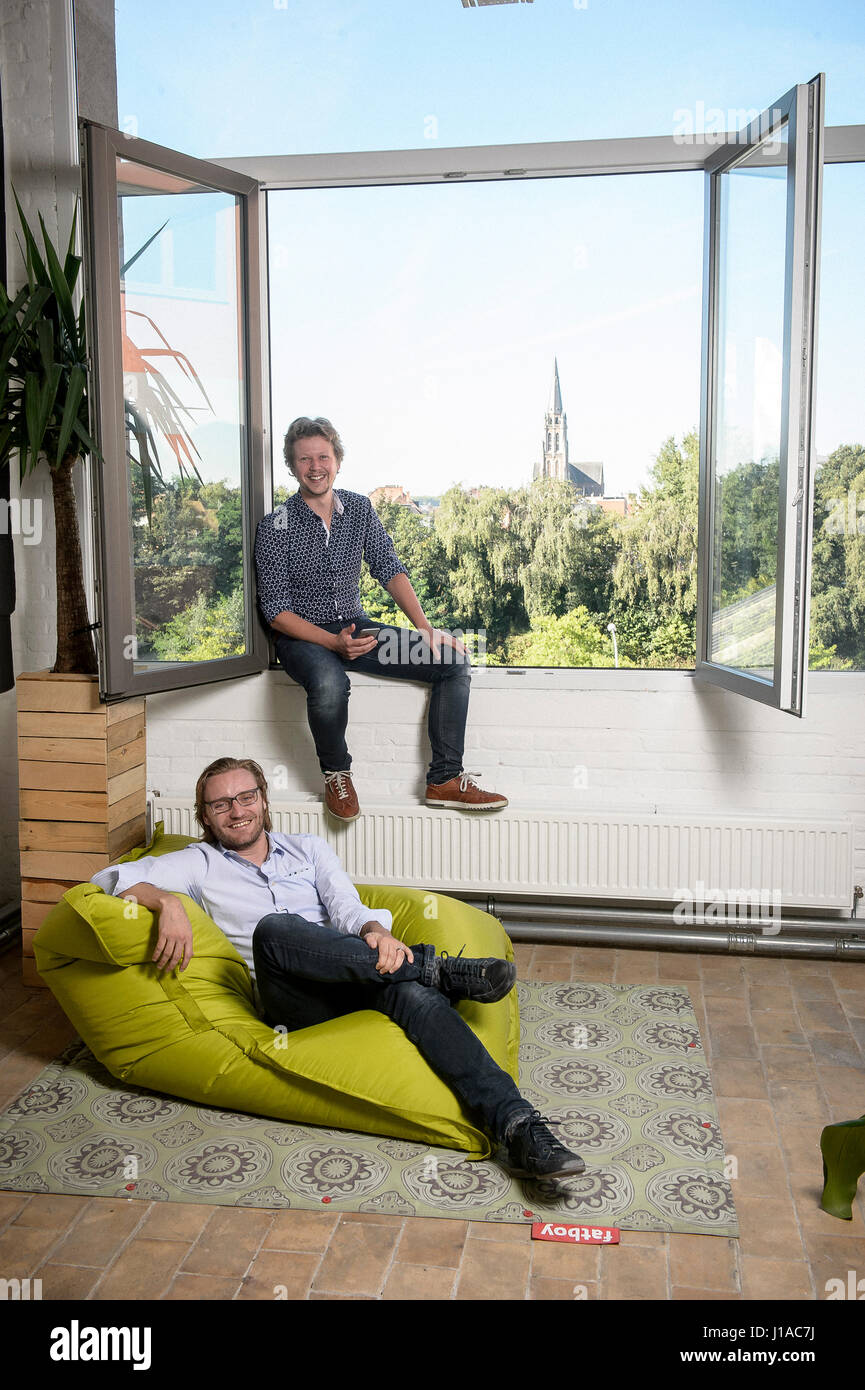 Aalst, Belgium. 07th Sep, 2016. Michel de Wachter (L) and Jonas De Cooman, COs of Appiness at their office in Aalst, Belgium on 07.09.2016 by Wiktor Dabkowski | usage worldwide Credit: dpa/Alamy Live News Stock Photo