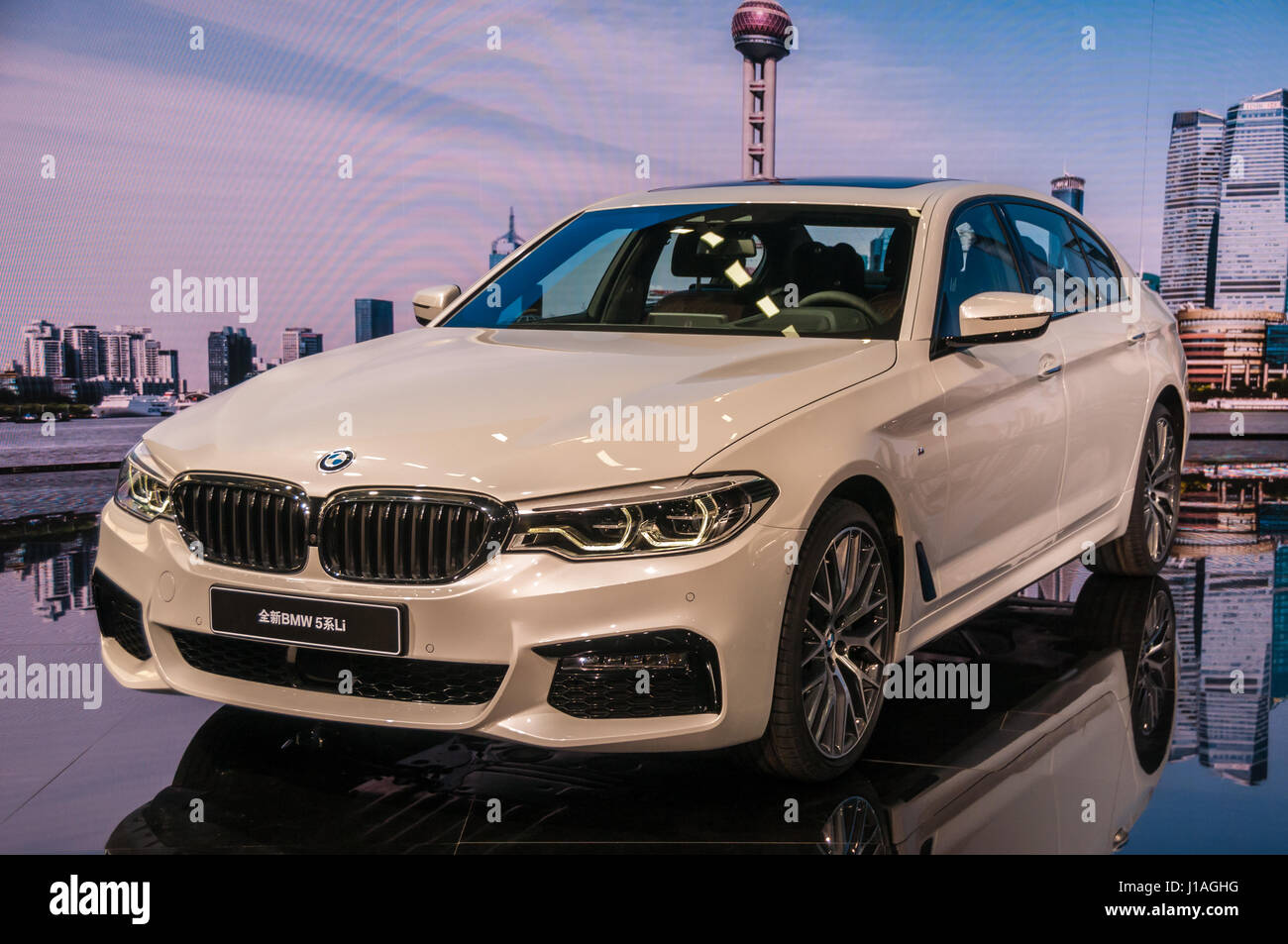 WORLD PREMIERE: The 2017 BMW G30 5 Series