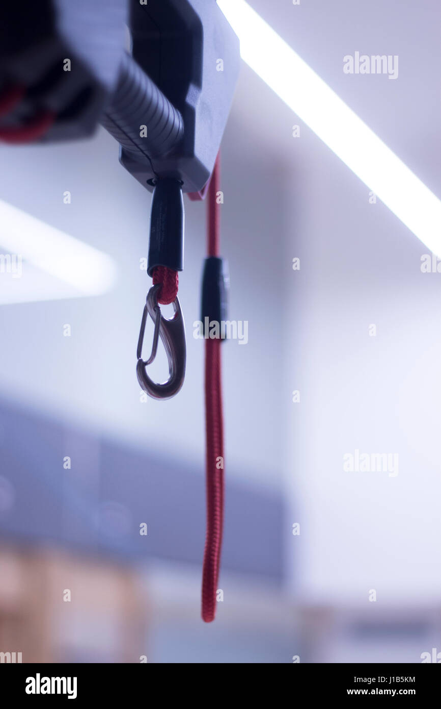 Suspension training physical therapy exercise equipment with red cord