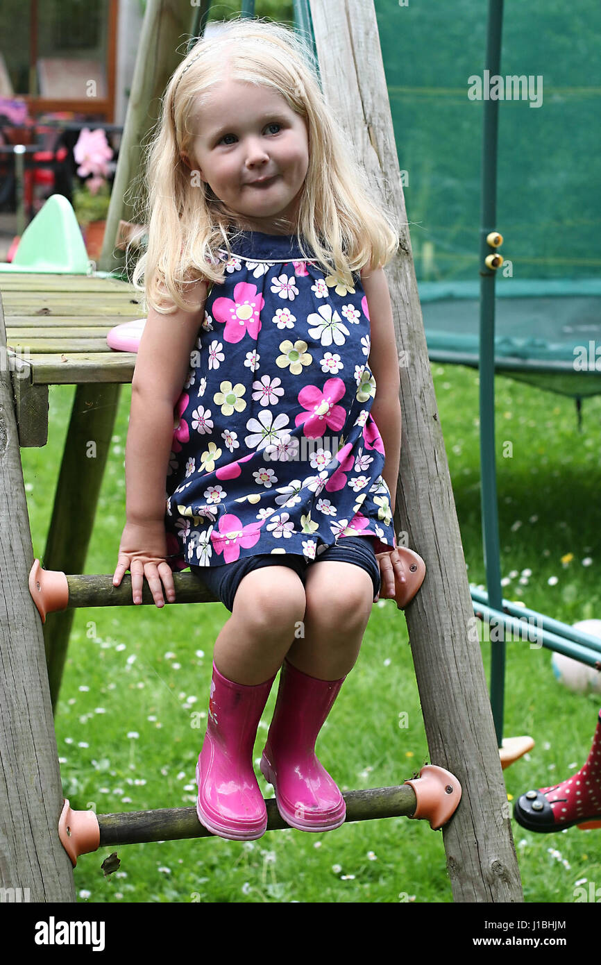 young girls wellies