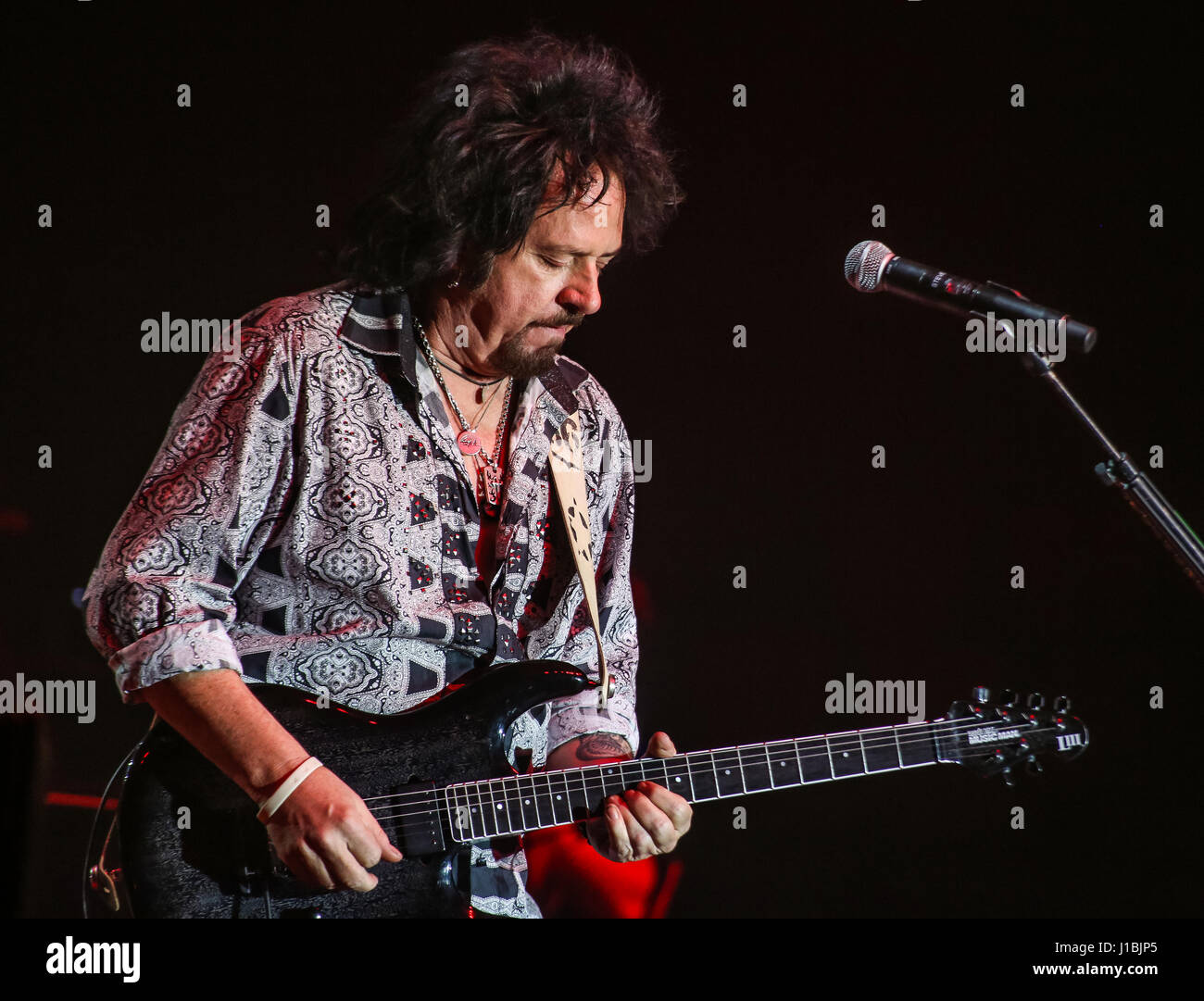Steve lukather hi-res stock photography and images - Alamy
