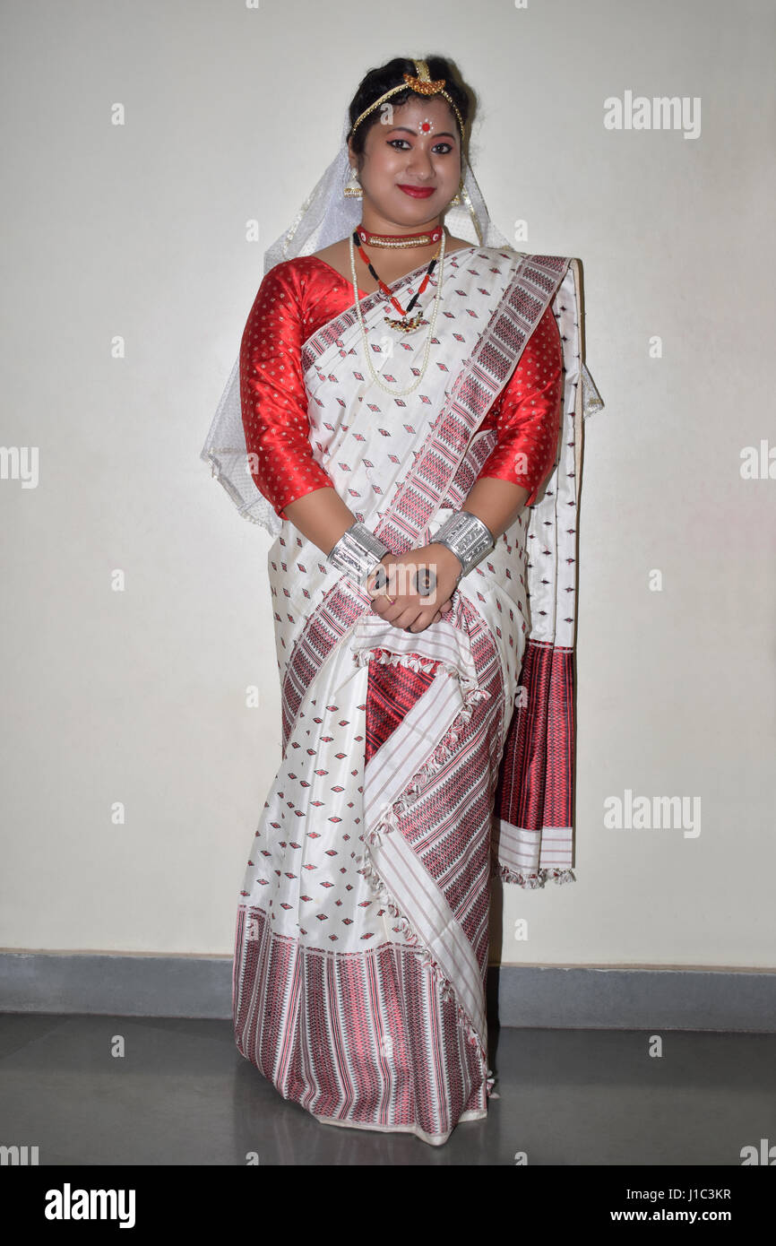 Female Bharatanatyam Dress, Size: Medium