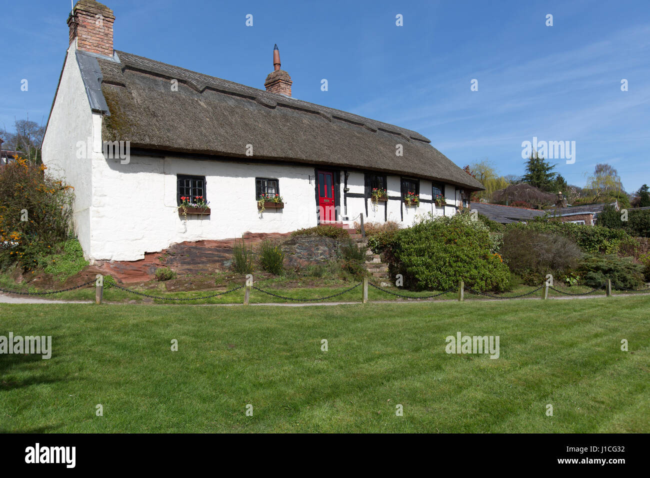Burton village on wirral peninsula hires stock photography and images