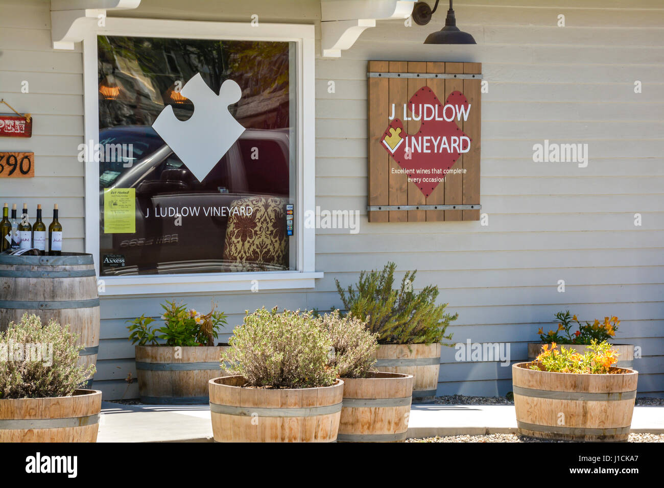 Vineyard trail sign hires stock photography and images Alamy