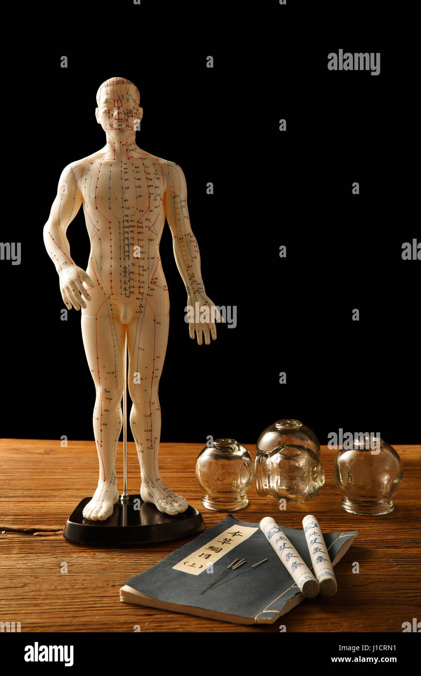 Chinese acupuncture hi-res stock photography and images - Alamy