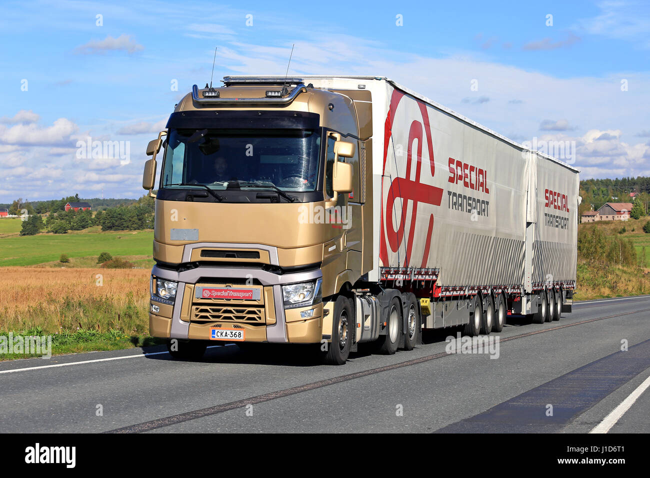 Page 2 - Renault Trucks T High Resolution Stock Photography And Images - Alamy