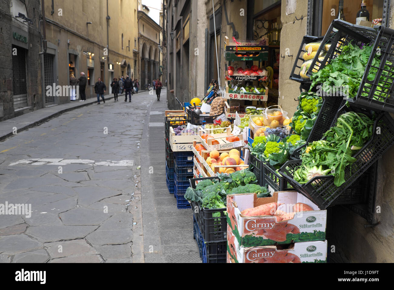 Greengrocer in central Florence, Italy - Fruits and vegetables corner shop, Firenze, Tuscany, Europe Stock Photo