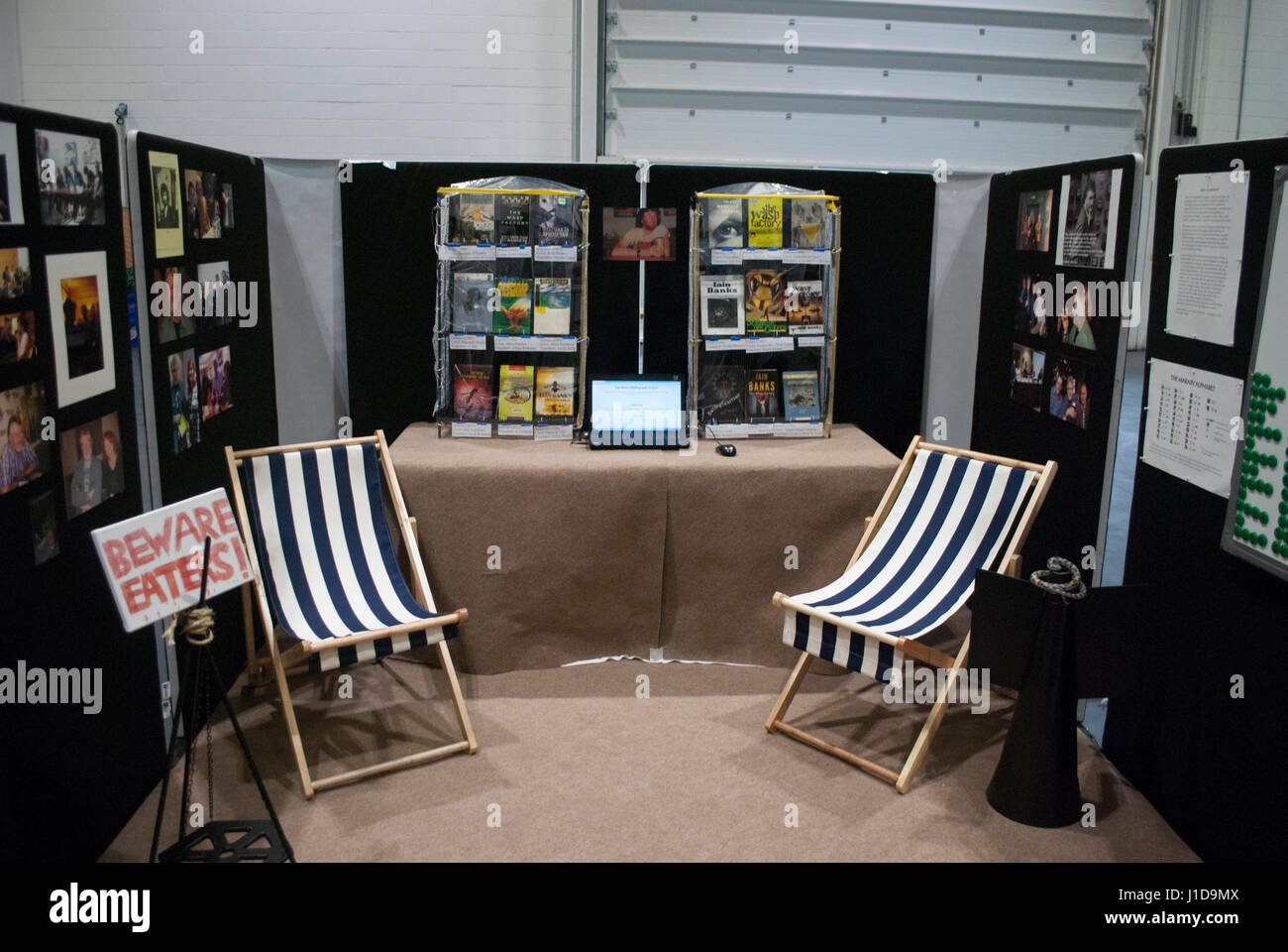 https://c8.alamy.com/comp/J1D9MX/iain-m-banks-display-at-the-worldcon-loncon-science-fiction-convention-J1D9MX.jpg