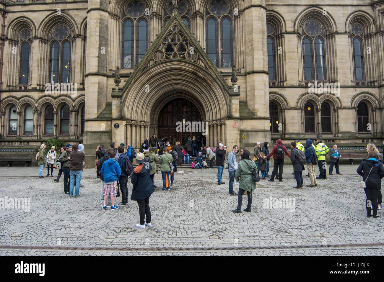 Supporters of the homeless & rough sleepers in Manchester marched from Piccadilly Gardens to Manchester Town Hall where they tried to gain entry. Stock Photo