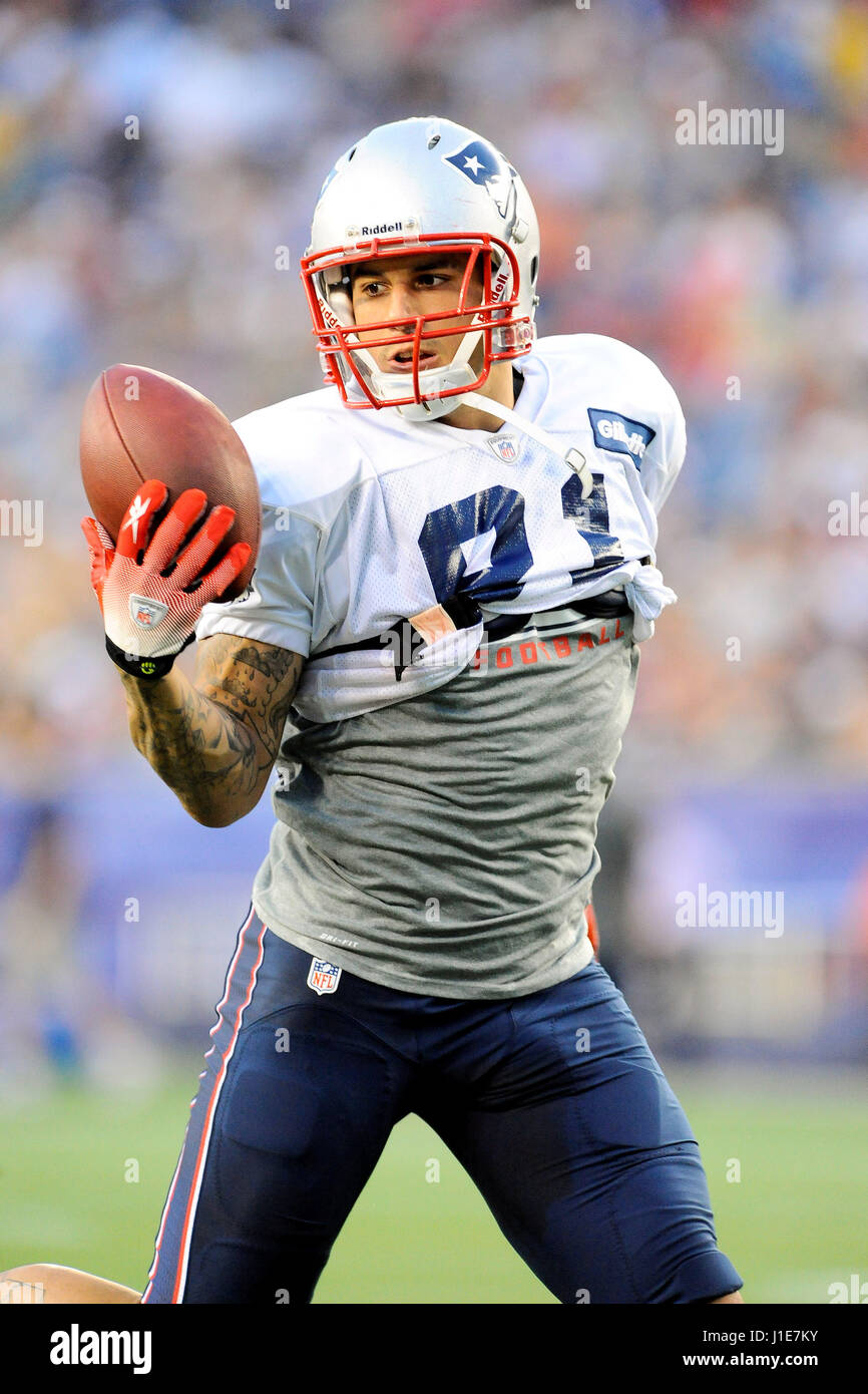 August 1, 2012: New England Patriots tight end Aaron Hernandez #81 makes a  one handed catch during the in stadium practice held at Gillette Stadium in  Foxborough Massachusetts. Eric Canha/CSM Stock Photo - Alamy
