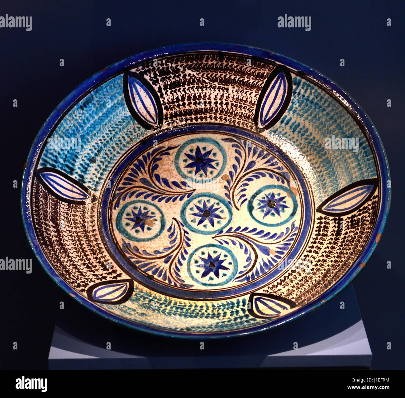 Ceramic Bowl 18th / 19th Century West Turkestan (Region) Ceramics