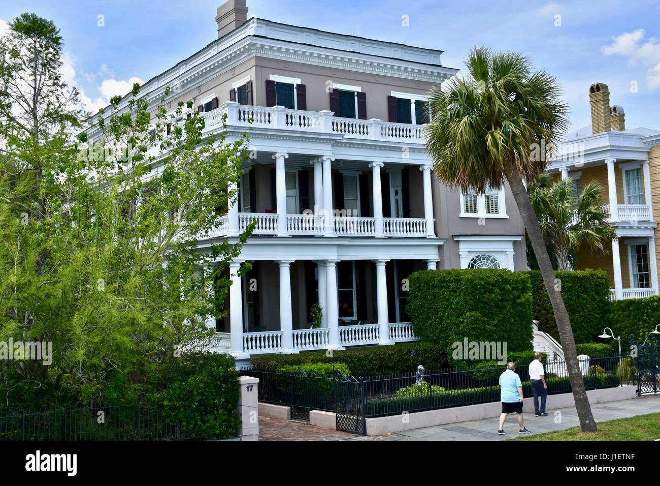 East Battery street Charleston, South Carolina colonial style homes ...