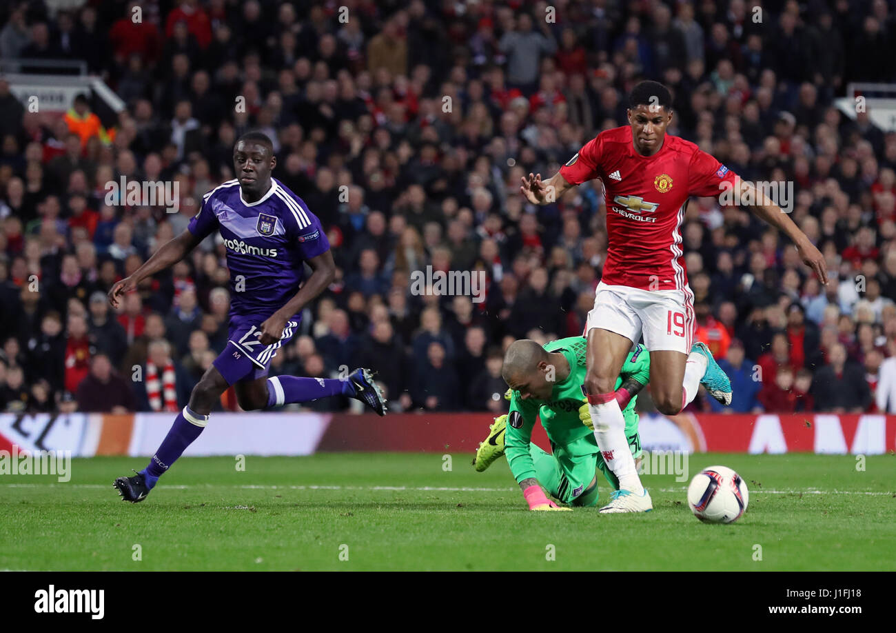 Anderlecht hit five to move in on play-offs, UEFA Champions League