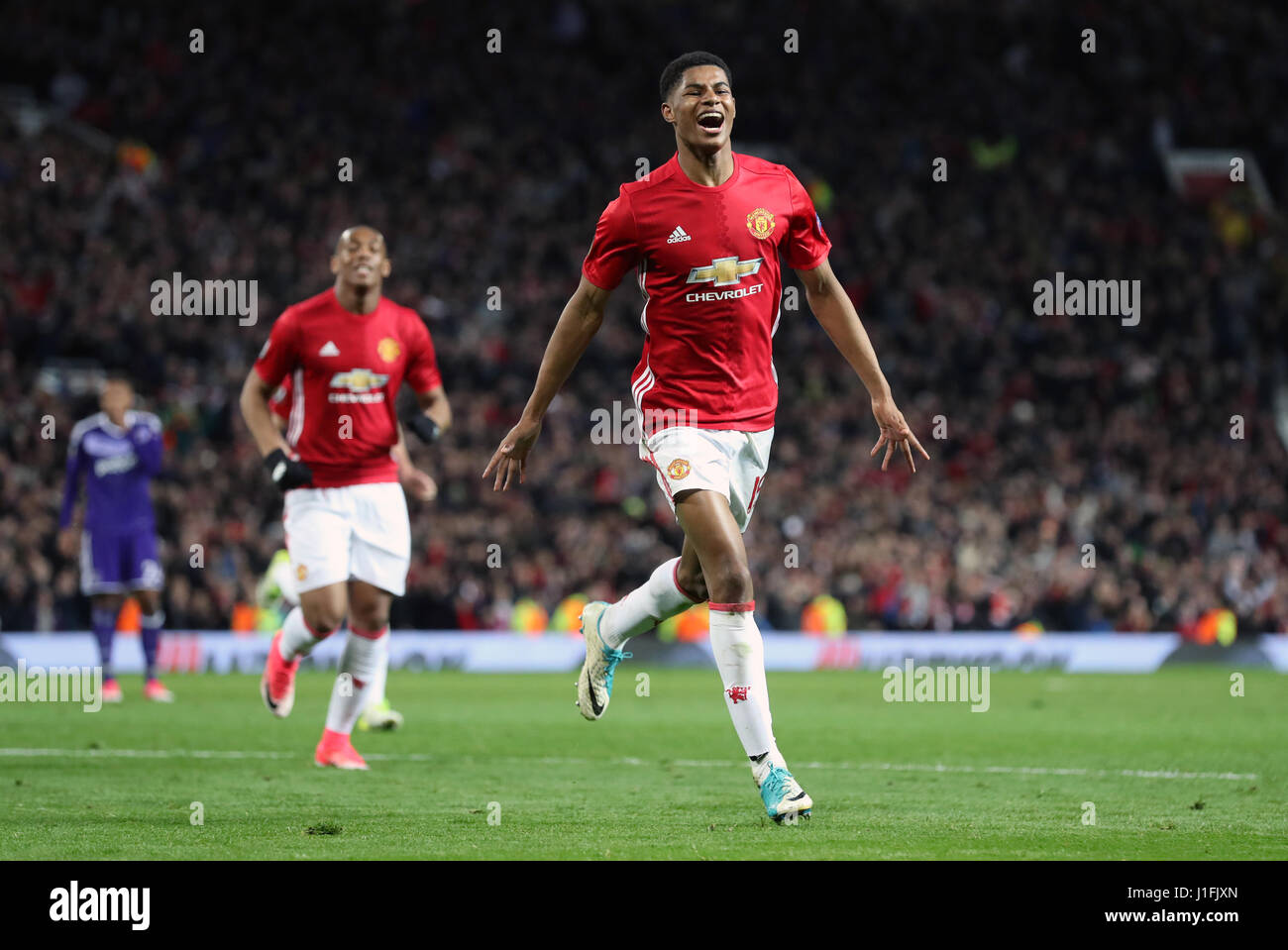Marcus Rashford Side Manchester United's Marcus Rashford (right) celebrates scoring his side ...