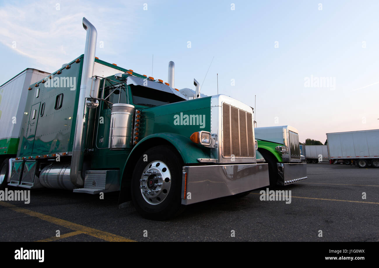 Chrome bumpers hires stock photography and images Alamy