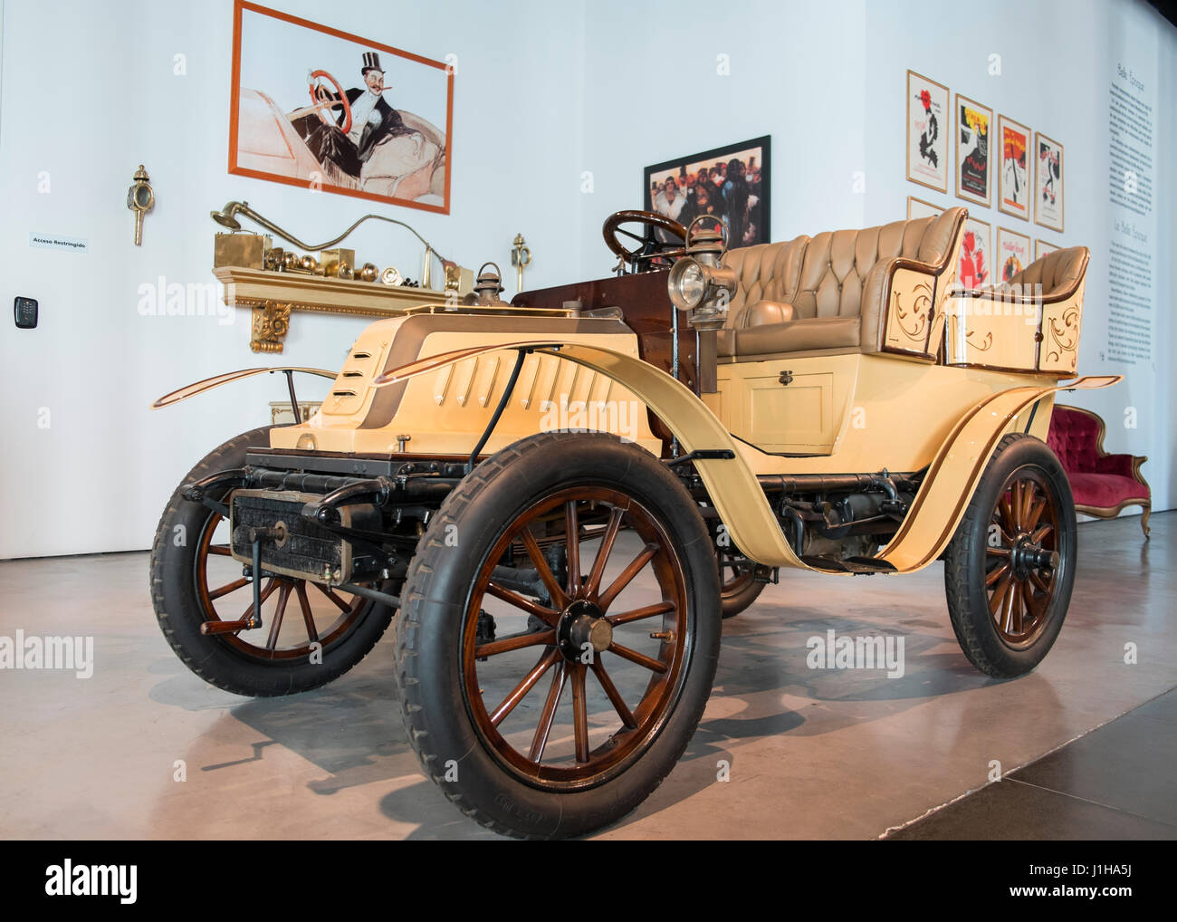 1903 De Dion-Bouton. Toulouse-Lautrec style. Automobile Museum of Málaga, Andalusia, Spain Stock Photo