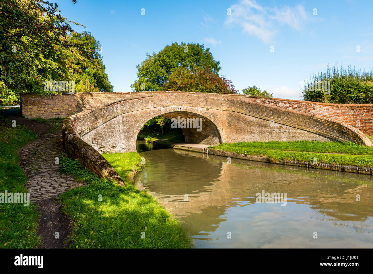 Simple bridge over canal hi-res stock photography and images - Alamy